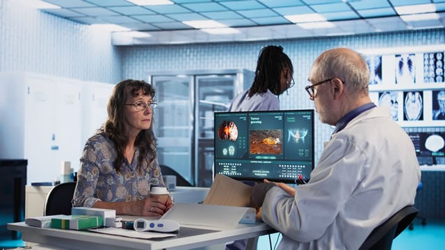 El reconocimiento médico puede adelantarse al cáncer: algunas pruebas clave para detectarlo a tiempo