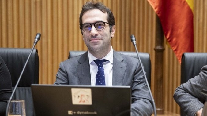 El ministro Cuerpo defiende la actuación del Gobierno en la OPA de BBVA sobre Banco Sabadell