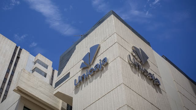 Unicaja refuerza la conectividad financiera y permite pagos con Bizum a Italia, Portugal y Andorra