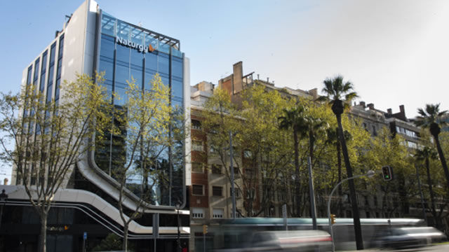 CriteriaCaixa refuerza su posición en Naturgy con una inversión de 611 millones de euros