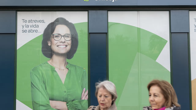 Unicaja adelanta el pago de pensiones y refuerza su propuesta para clientes seniors