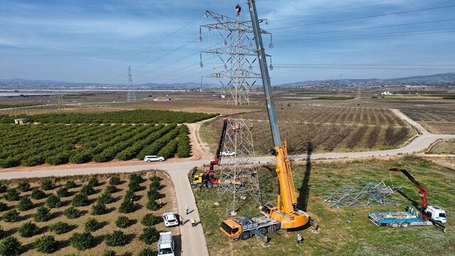 El BEI financia con 50 millones de euros a Iberdrola para reconstruir y adaptar al cambio climático la red eléctrica afectada por la DANA en Valencia