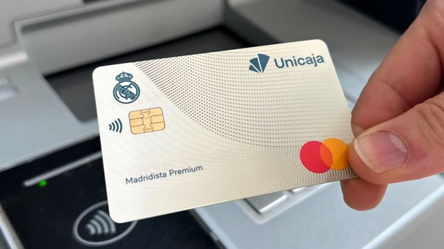 Unicaja y Real Madrid lanzan una nueva tarjeta, que integra en un único soporte carnet Madridista Premium y tarjeta de débito