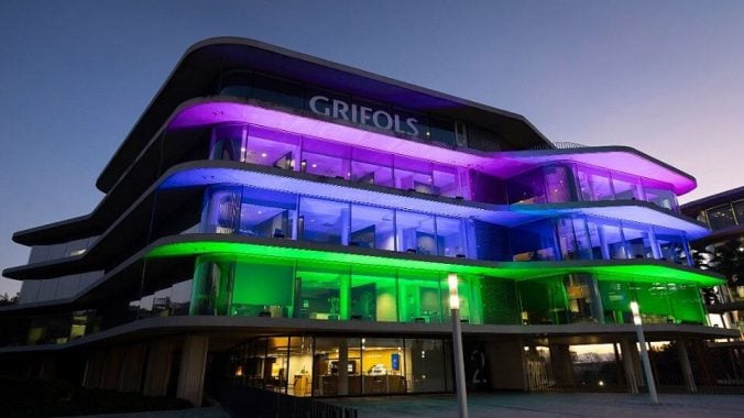 Grifols gana 227 millones de euros en la primera parte del año, un 28,7% más