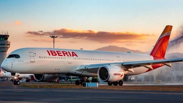 IAG cambia los números rojos por un beneficio de 176 millones. Mantiene previsiones para 2025