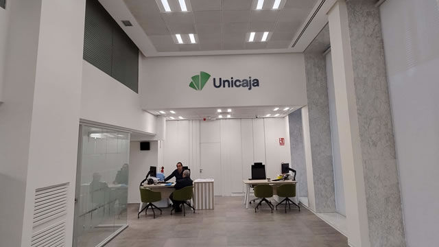Unicaja lanza una promoción que premia con hasta 500 euros a los clientes que traigan ‘amigos’
