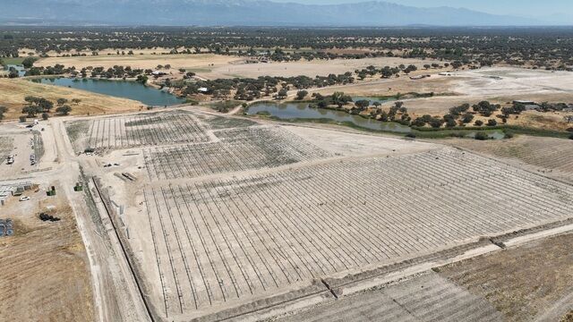 Audax Renovables construye una nueva planta fotovoltaica en Navalmoral de la Mata (Cáceres)