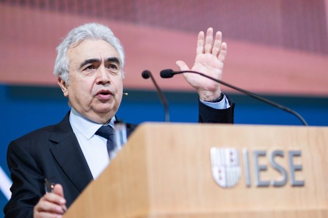 La seguridad de suministro, el cambio climático y la pobreza energética de los países en vías de desarrollo serán los principales desafíos del sector energético