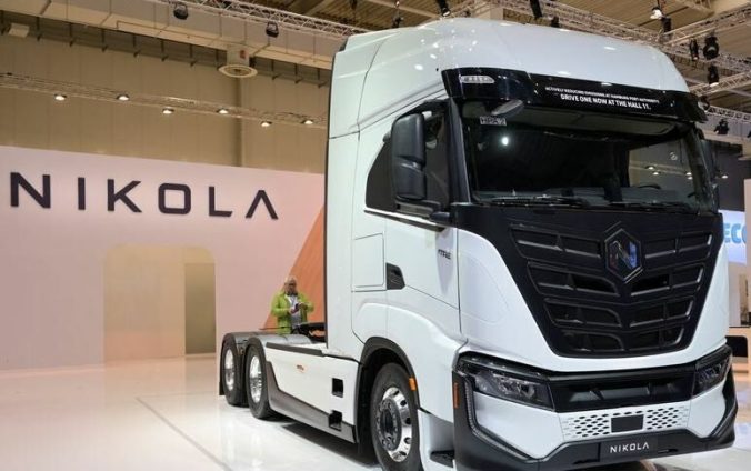 Nikola vende 13 camiones a JB Hunt Transport