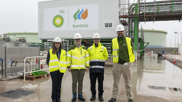 La empresa conjunta entre bp e Iberdrola alcanza la fase final de construcción de la que será la mayor planta de hidrógeno verde en operación en España
