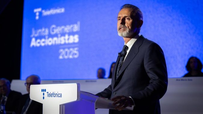 Telefónica pierde 4.318 millones por el ERE y las desinversiones, pero suben ingresos y EBITDA
