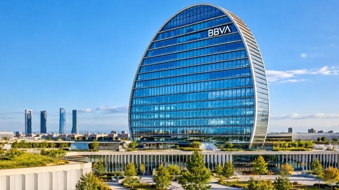 ¿Qué hacemos con las acciones de BBVA tras los resultados? Potencial de más del 26%