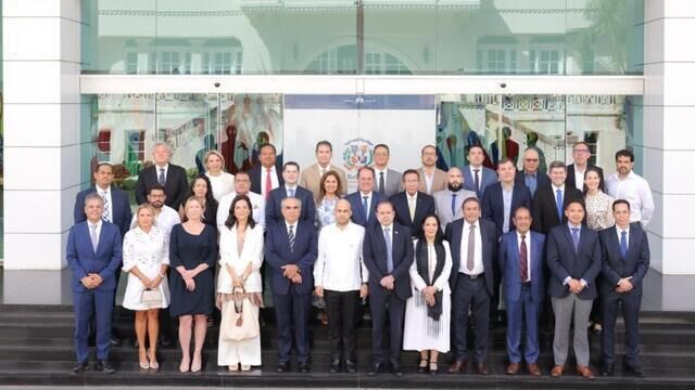 Larimar City & Resort impulsa el fortalecimiento de vínculos empresariales entre Bolivia y República Dominicana
