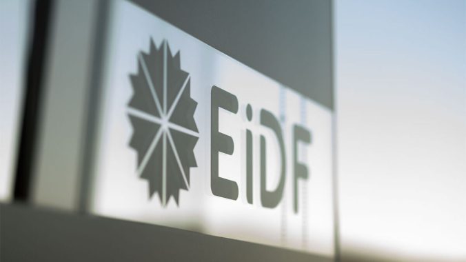 EiDF Solar fortalece su balance y reduce su deuda en más del 50%