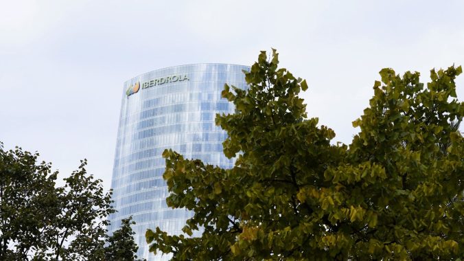 Iberdrola y Amazon firman un acuerdo de compraventa de energía en EEUU