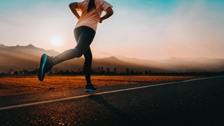 Correr sin lesionarse es posible y aquí te contamos cómo en 6 sencillos consejos