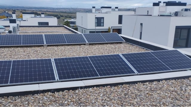 Las compa&ntilde;&iacute;as buscan disminuir la dependencia a los combustibles f&oacute;siles a trav&eacute;s de la electrificaci&oacute;n y fomentar el consumo de energ&iacute;a renovable de cercan&iacute;a.