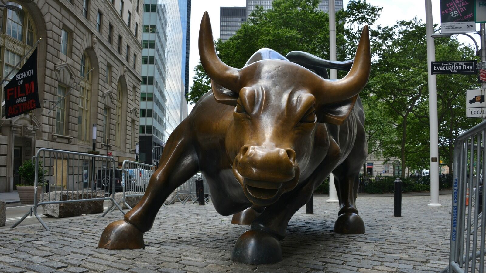 Wall Street Toro