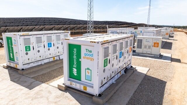 Iberdrola pone en operación las baterías más grandes de España