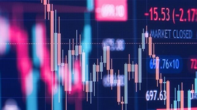 Dos valores de la Bolsa española que crecen fuera de los sectores tradicionales