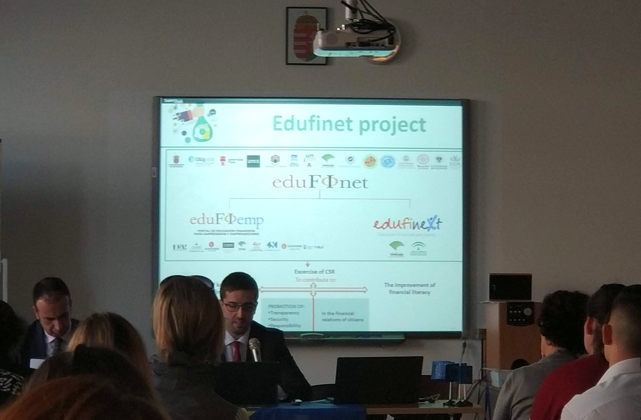 El Proyecto Edufinet de Unicaja participa en Budapest en un foro internacional de escuelas europeas 