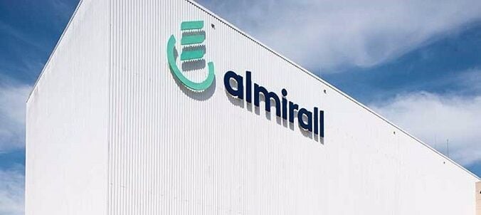 Almirall lidera las caídas del Ibex 35 y se desploma más de un 6% tras presentar sus resultados