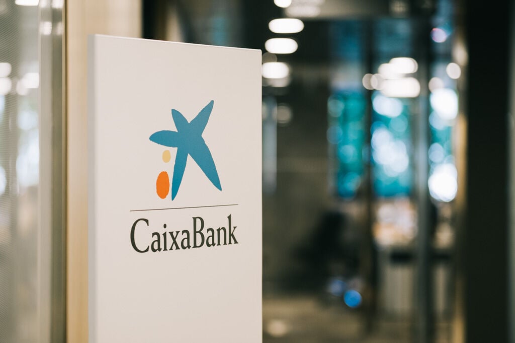 CaixaBank ejecuta el 24% de su programa de recompra de acciones