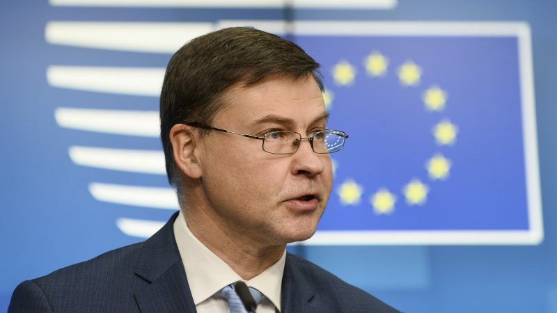 Bruselas considera "una opción" aplicar sanciones al petróleo y al carbón ruso Bruselas considera "una opción" aplicar sanciones al petróleo y al carbón ruso