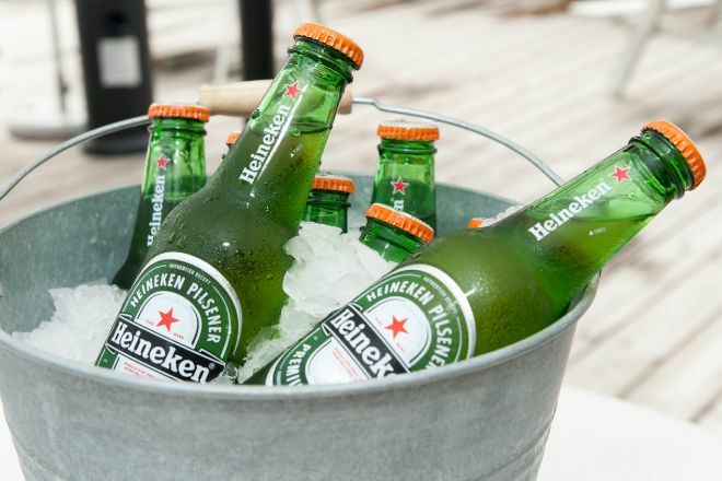 Heineken se desploma en Bolsa: la inflación empieza a dañar el negocio de la cerveza