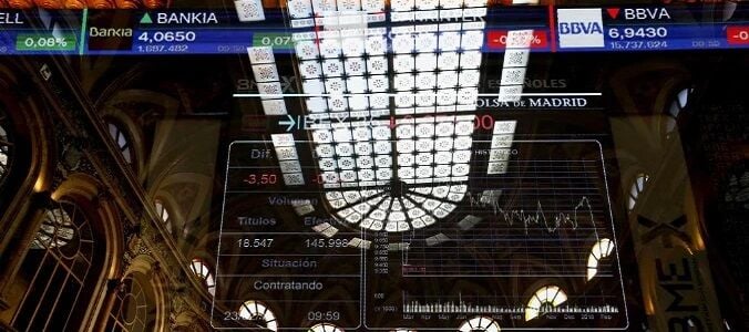 El Ibex 35 sube este lunes e intenta acercarse a los 9.000 puntos