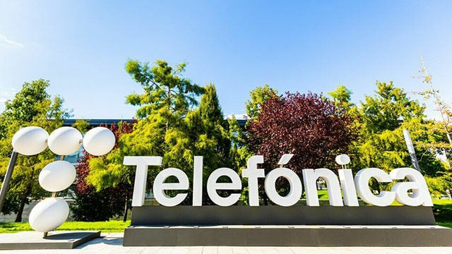 Telefónica: Berenberg pierde la fe en la teleco mientras el Gobierno la ata en corto