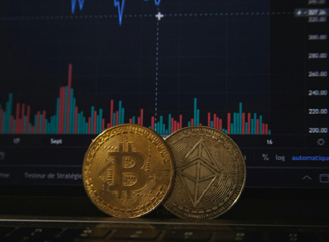 Para los analistas Bitcoin y Ethereum se han estancado: ¿en qué invertir hoy?