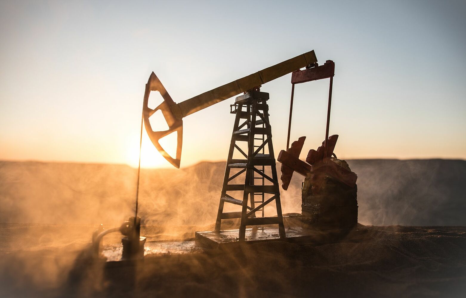 La OPEP no va a dejar caer al petróleo, ¿hay potencial en las petroleras?