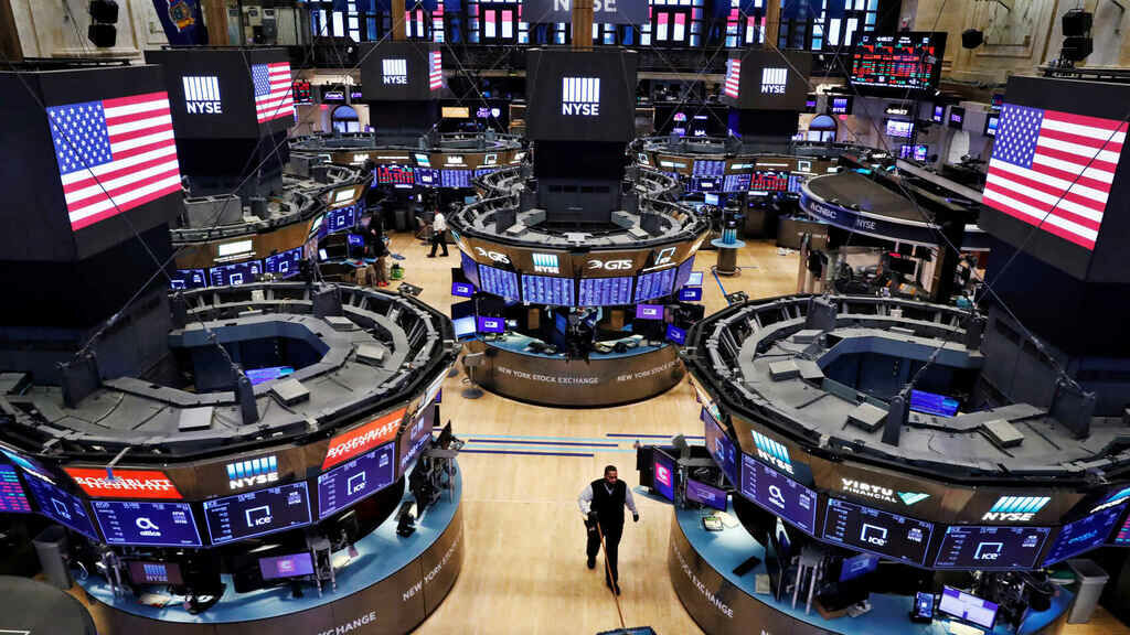 Wall Street se tiñe de rojo tras las sombrías perspectivas de Microsoft