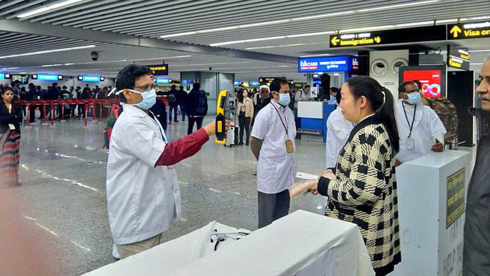 Aeropuerto en China con restricciones por el coronavirus