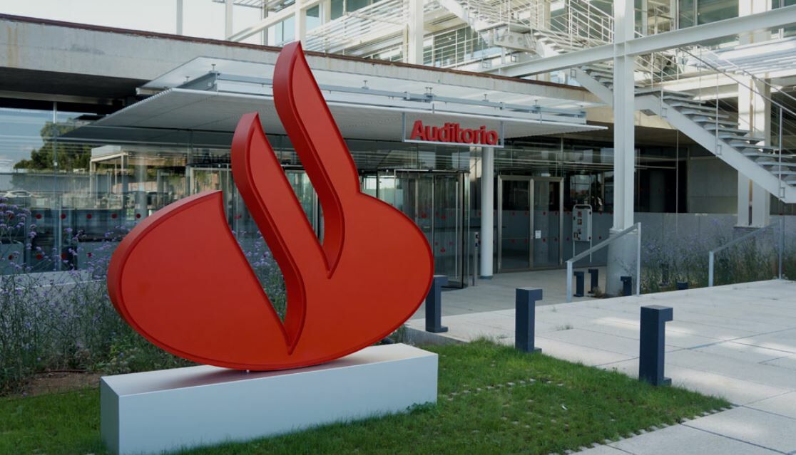 Banco Santander se debate entre su potencial del 62% y las turbulencias 