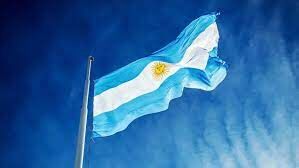 Elecciones argentinas: una victoria de Milei reduciría el déficit público y la dolarización