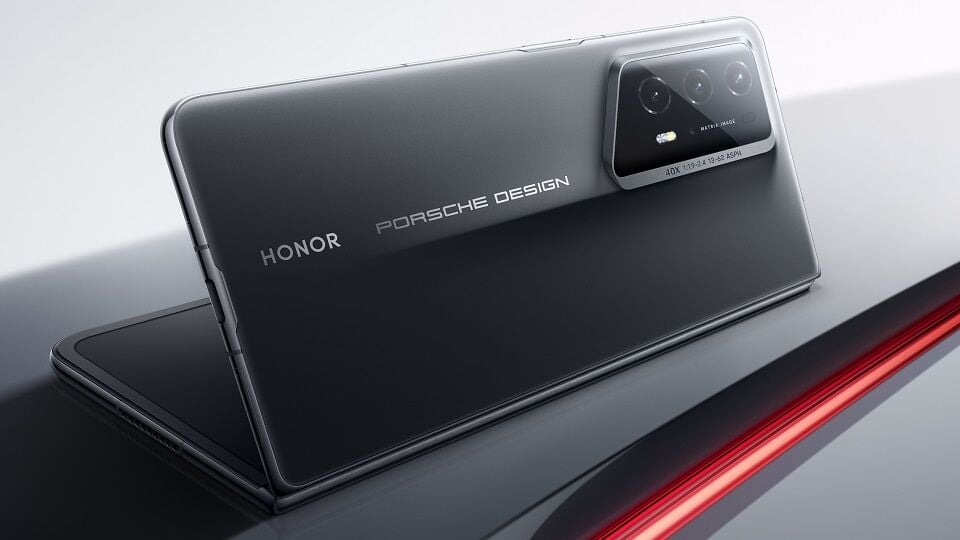 Porsche Design diseña un teléfono plegable ultrafino