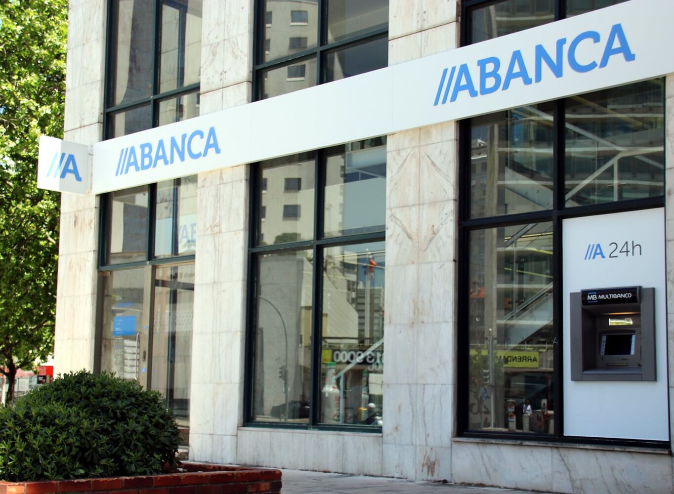 ABANCA gana 902,4 millones de euros, con una rentabilidad del 15,1%
