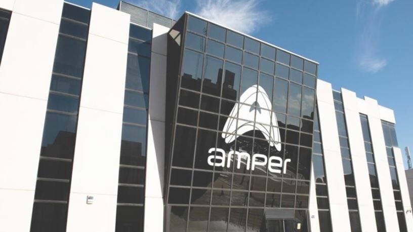 Amper se desploma en el Mercado Continuo tras anunciar una ampliación de capital