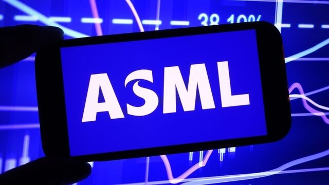 ASML Holding sube más de un 3% tras batir expectativas y mejorar sus previsiones
