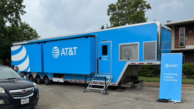 &iquest;Qu&eacute; pasar&aacute; con AT&T tras su salida del Russell Top 50?