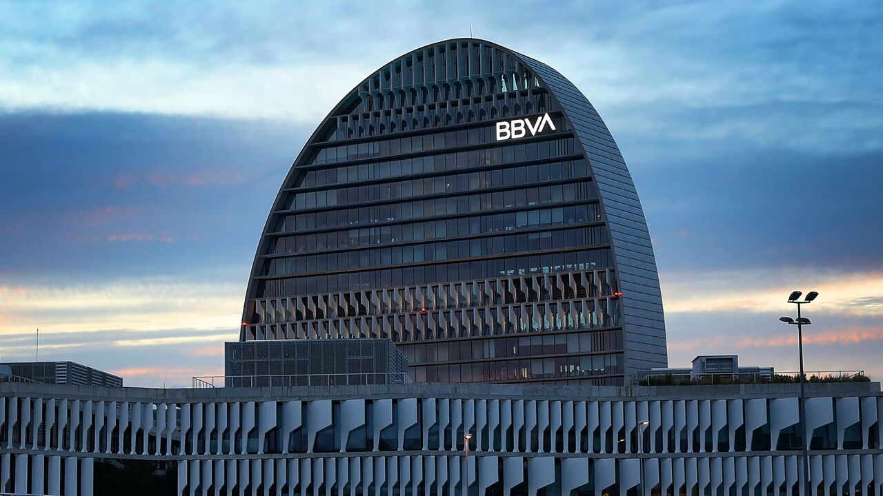DBRS eleva a 'AA (bajo)' el rating de BBVA, con perspectiva 'estable'