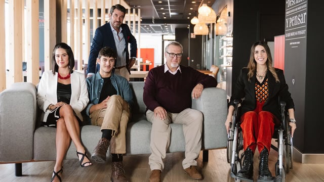 Banco Santander &lsquo;Caf&eacute; para Cinco&lsquo;