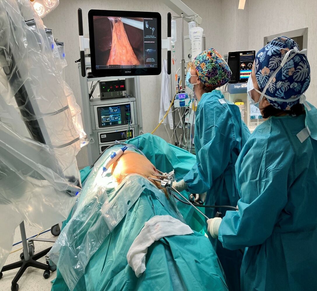 El Servicio de Urología Ramírez del Hospital Ruber Internacional extirpa con éxito un tumor renal complejo con el Robot Da Vinci Xi de última generación
