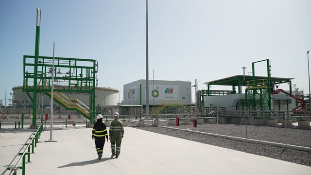 bp e Iberdrola analizan oportunidades para aumentar la producci&oacute;n de hidr&oacute;geno verde en la refiner&iacute;a de Castell&oacute;n con fondos del IPCEI
