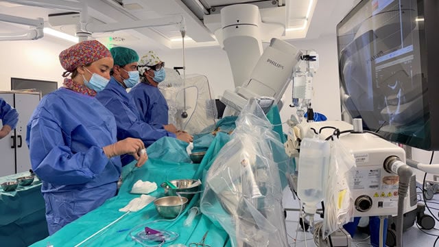 El Hospital Universitario La Luz realiza el primer implante percutáneo de una válvula Tavi in- valve mitral en la sanidad privada española