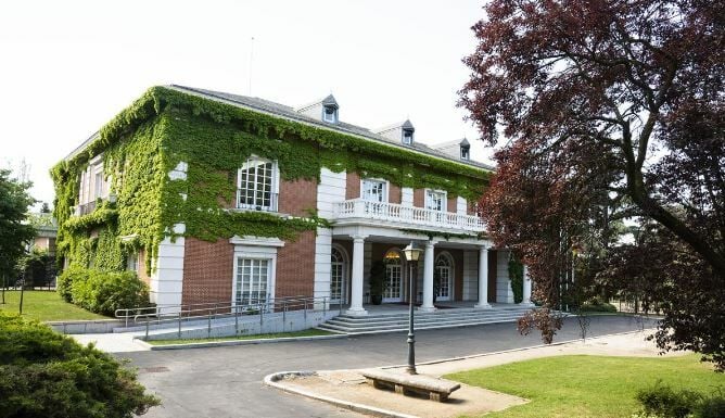 Los CEOs de las compañías piden "un gobierno estable y moderación"