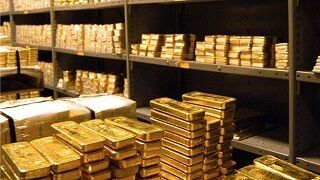 El oro alcanza máximos de tres meses y se acerca a los 2.000 dólares. ¿Qué dicen los analistas?
