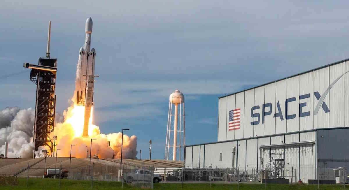 Hacia el infinito y más allá… La salida a bolsa de SpaceX